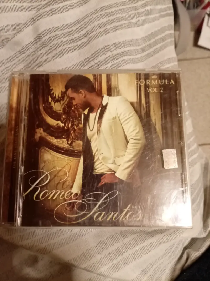 CD Romeo Santos Fórmula Vol. 2