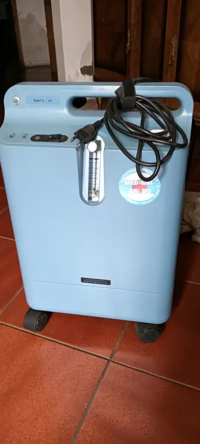 Concentrador de Oxígeno EverFlo Respironics - miniatura 1