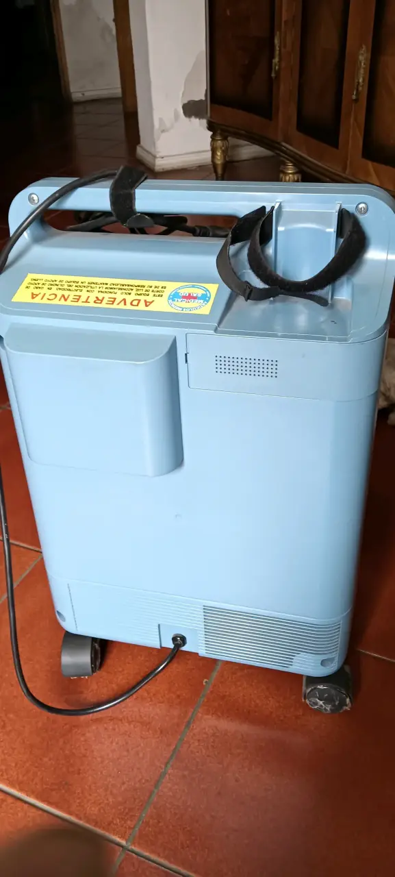 Concentrador de Oxígeno EverFlo Respironics - 3