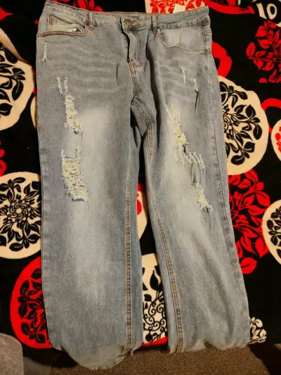 Jeans hombre SheIn nuevos talla XL y 44 - miniatura 2
