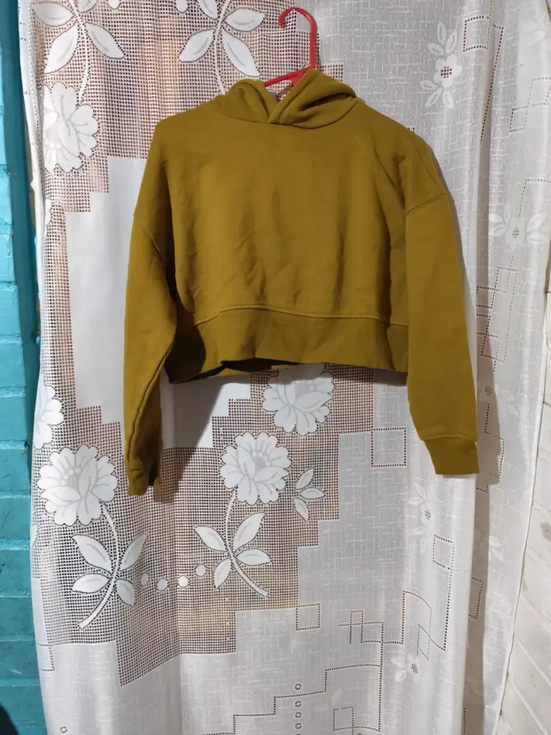 Polerón con capucha mostaza Forever 21 - 1
