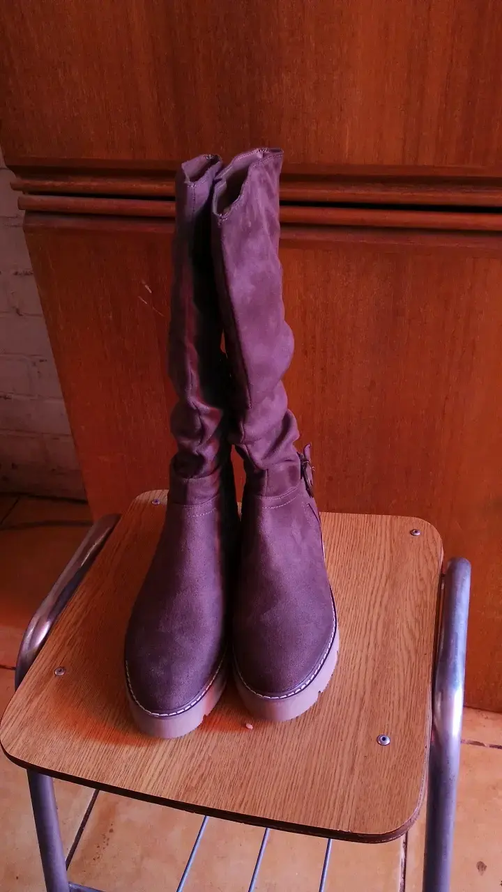 Botas altas de gamuza marrón para mujer - 3