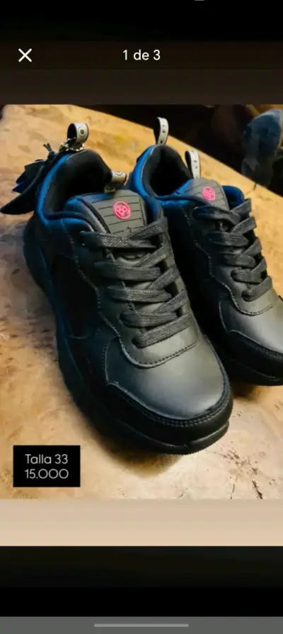 Zapatillas negras talla 33 y 35 para niños - miniatura 1