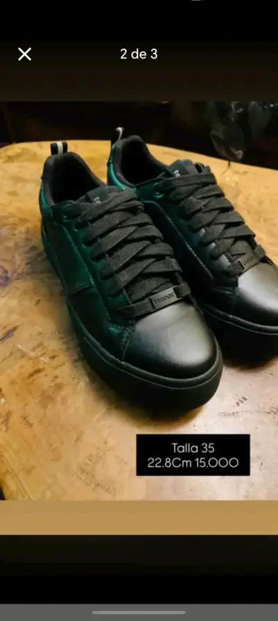 Zapatillas negras talla 33 y 35 para niños - miniatura 2
