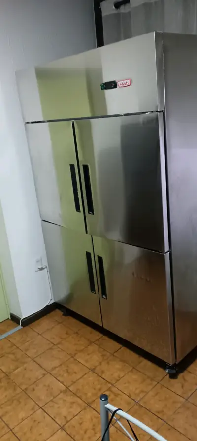 Refrigerador industrial de acero inoxidable Magas - miniatura 2