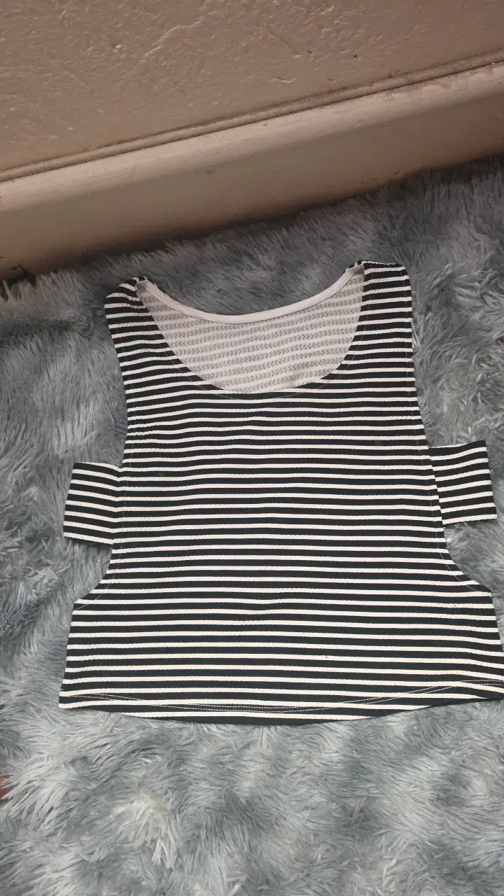 Polera infantil rosa con diseño de tucán - 2