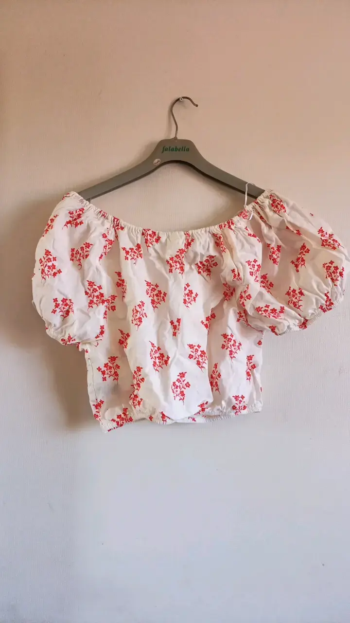 Blusa Hombros Descubiertos Floral H&M - 2