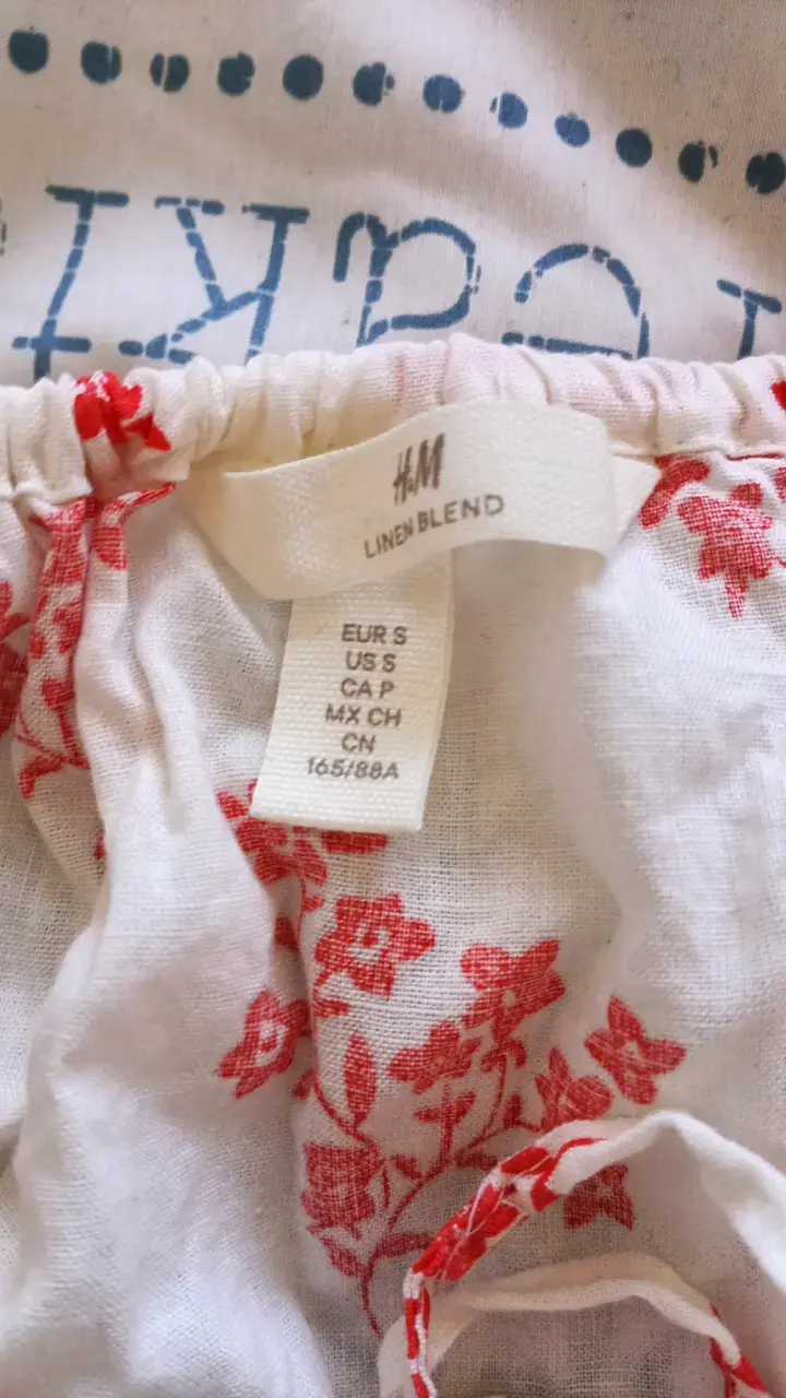 Blusa Hombros Descubiertos Floral H&M - 3