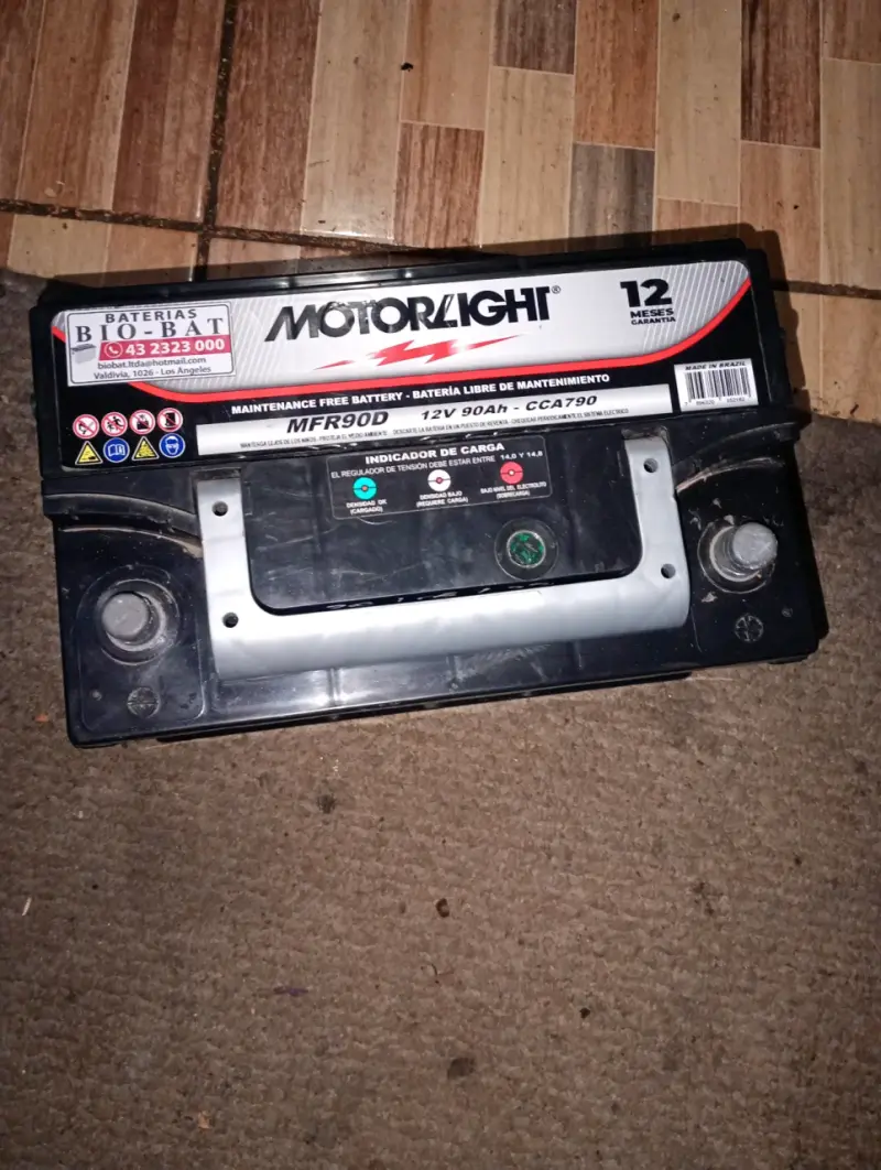 Batería de auto Motorlight 12V 90Ah