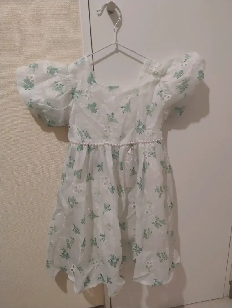 Vestido de niña rosa con lazo blanco - 4