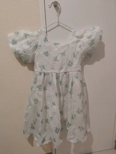 Vestido de niña rosa con lazo blanco - miniatura 4