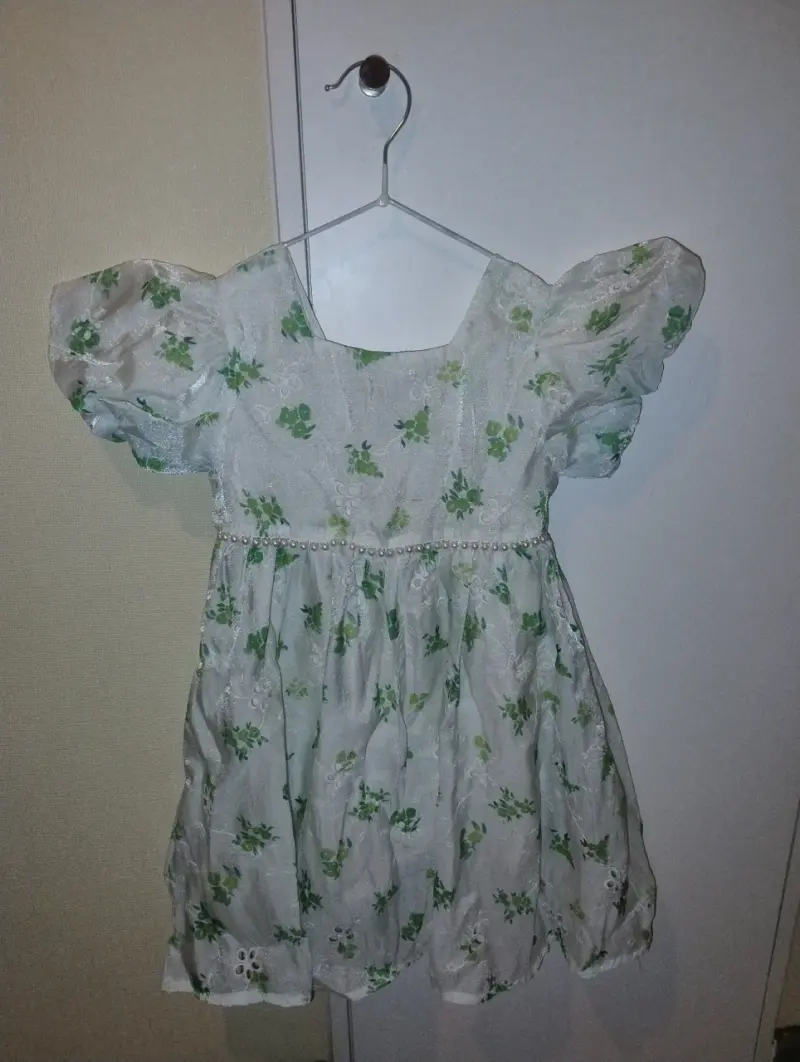 Vestido de niña rosa con lazo blanco - 5