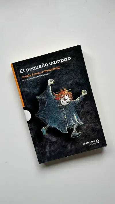 Libro El Pequeño Vampiro - miniatura 1