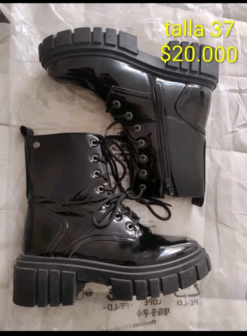 Botas negras de charol talla 37