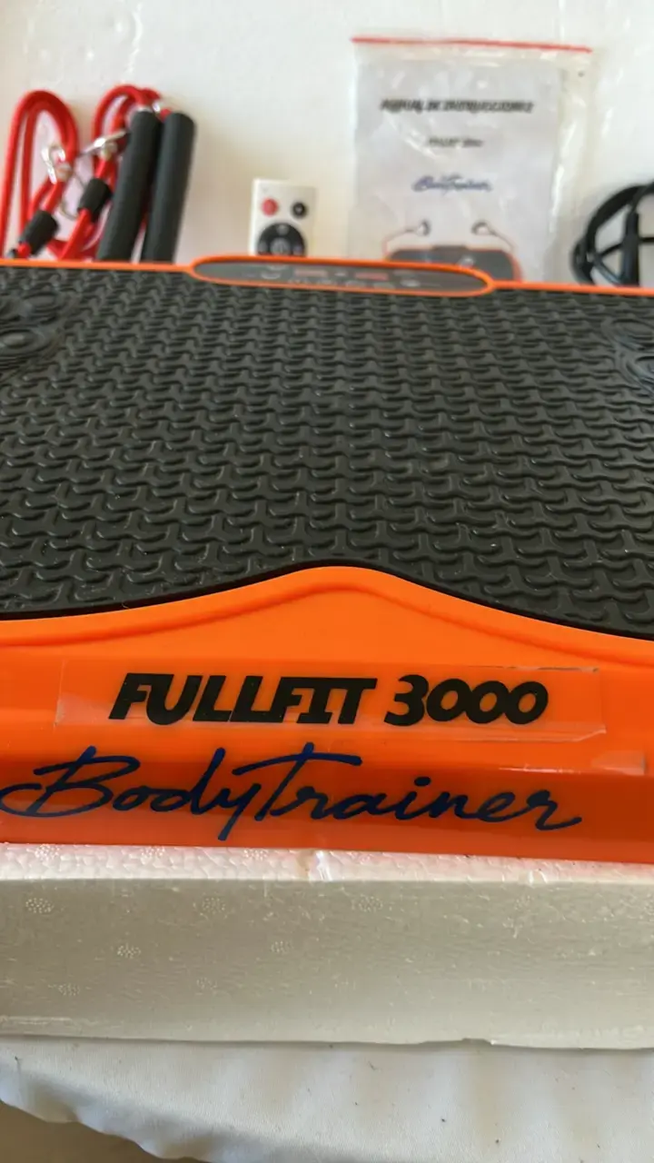 Plataforma Vibratoria FullFit 3000 BodyTrainer - 2