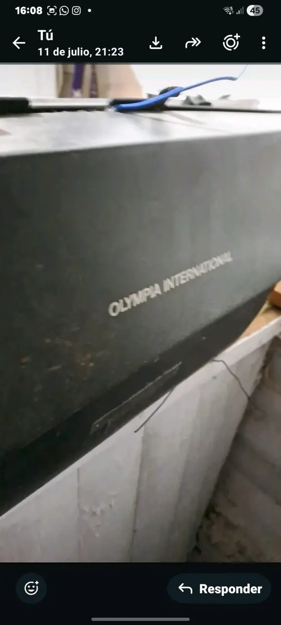 Máquina de escribir Olympia vintage en buen estado - 6