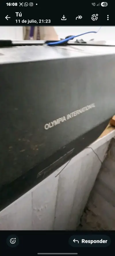 Máquina de escribir Olympia vintage en buen estado - miniatura 6