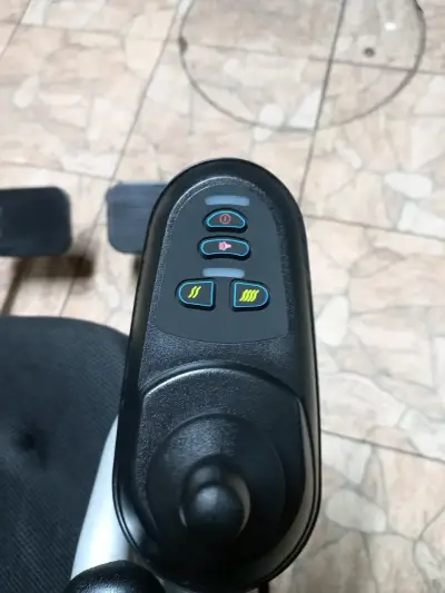 Silla de ruedas eléctrica Power Chair - miniatura 3