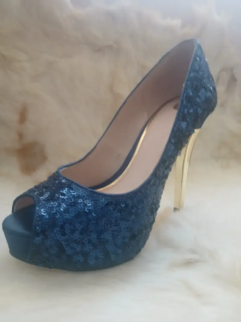 Tacones de fiesta azul con lentejuelas - 3