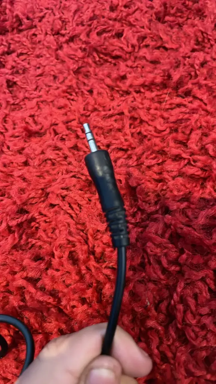 Micrófono gxt con cable entrada jack - 2