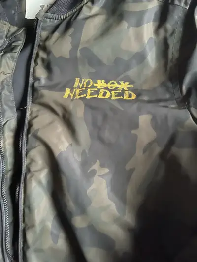 Chaqueta bomber camuflada con estampado - miniatura 3