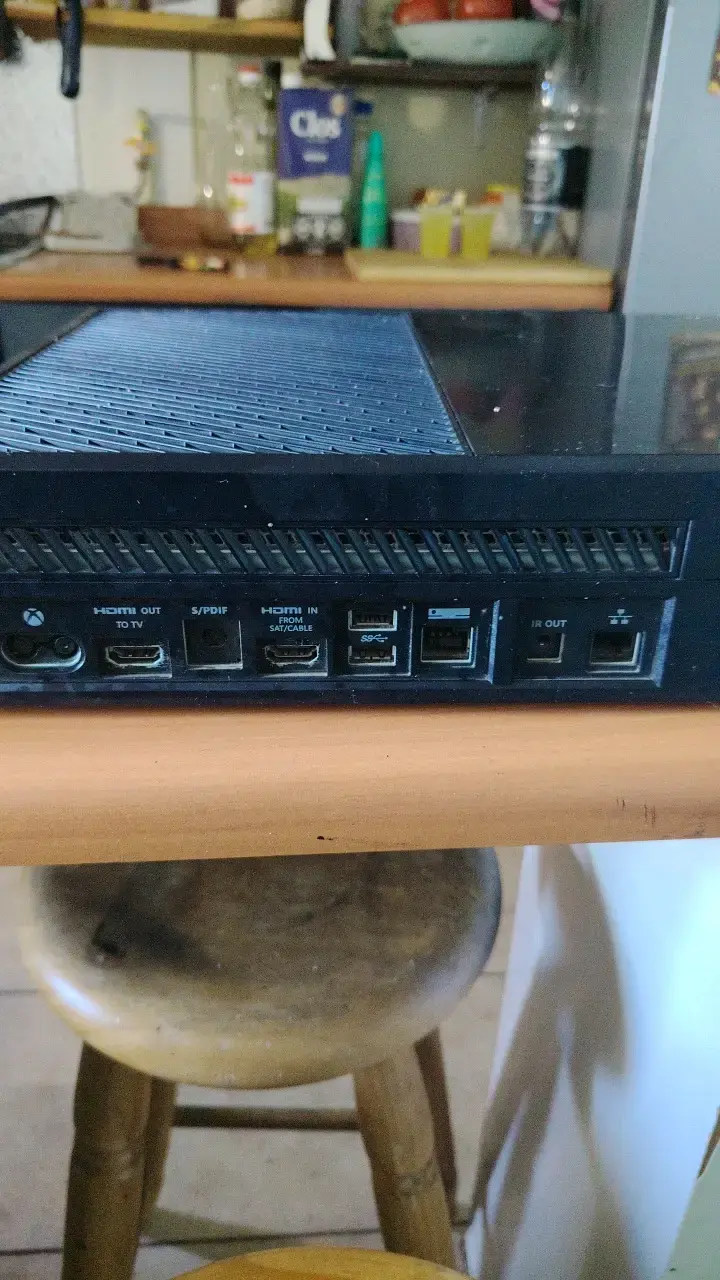 Consola Xbox One con control incluido - 4