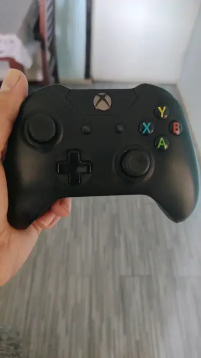 Consola Xbox One con control incluido - miniatura 5