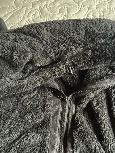 Chaqueta de polar negra con capucha Alpinetrem - miniatura 2