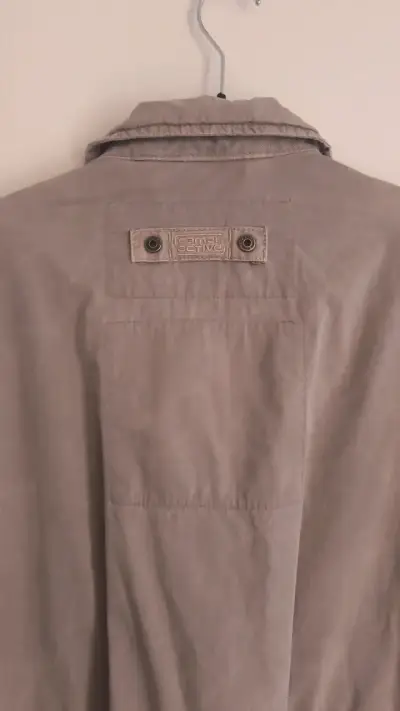 Chaqueta Camel Active beige con bolsillos - miniatura 4