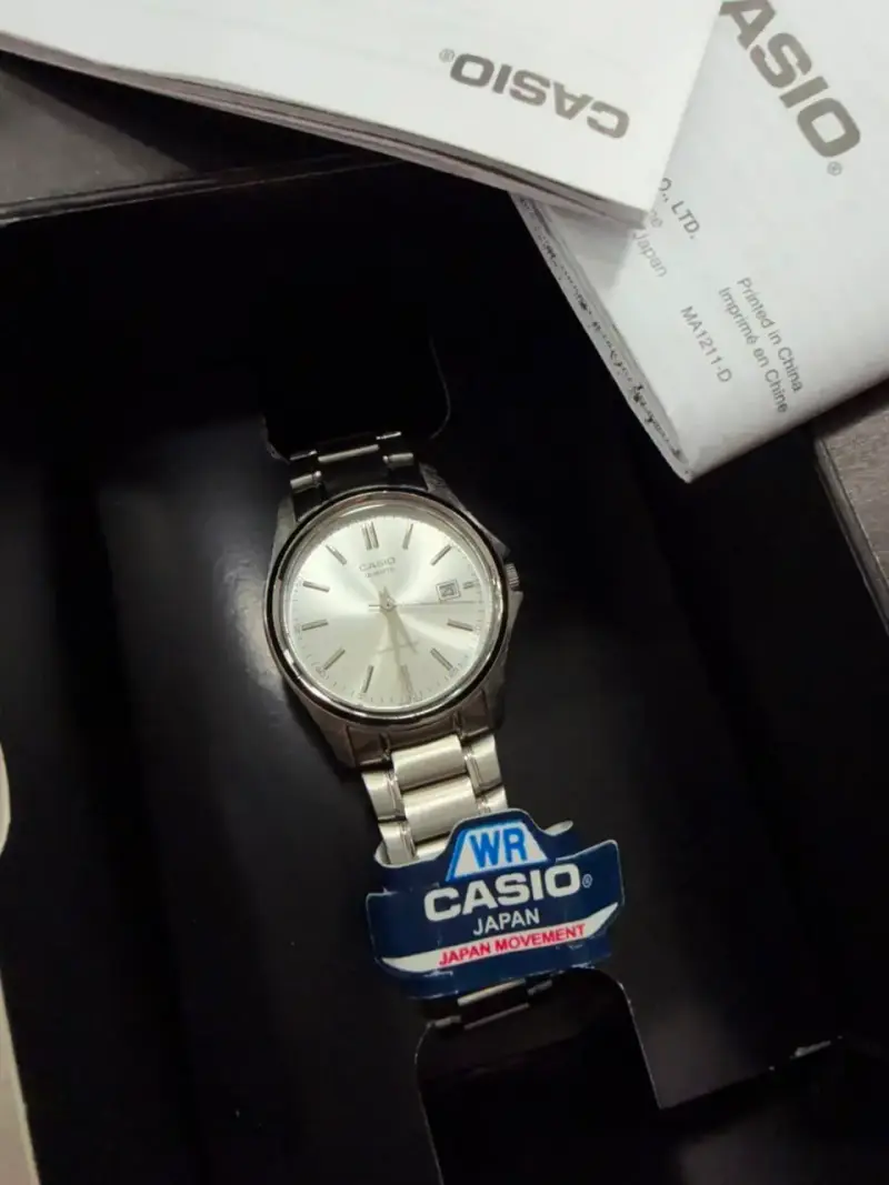 Reloj Casio Quartz Plateado - 2
