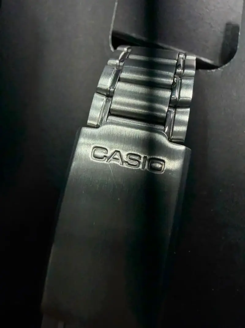 Reloj Casio Quartz Plateado - 3