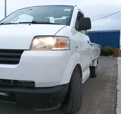 Camioneta de trabajo 2007 con motor 1.6 - miniatura 2