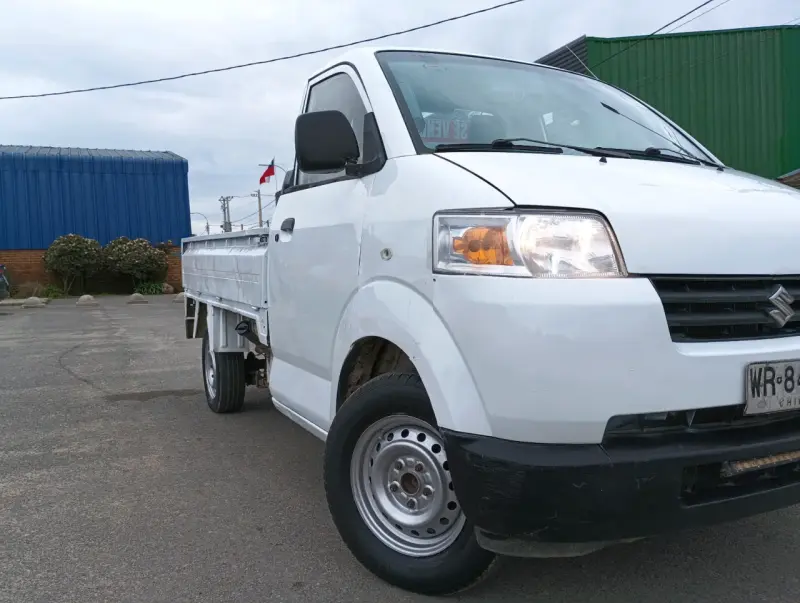 Camioneta de trabajo 2007 con motor 1.6 - 6