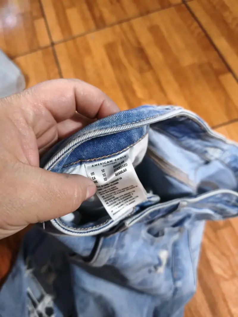 Jeans acampanados desgastados American Eagle - 4