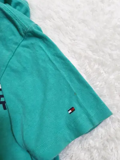 Polera Tommy Hilfiger verde para niño - miniatura 4