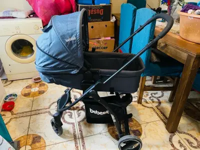 Coche de bebé Bebesit gris con capota ajustable - miniatura 2