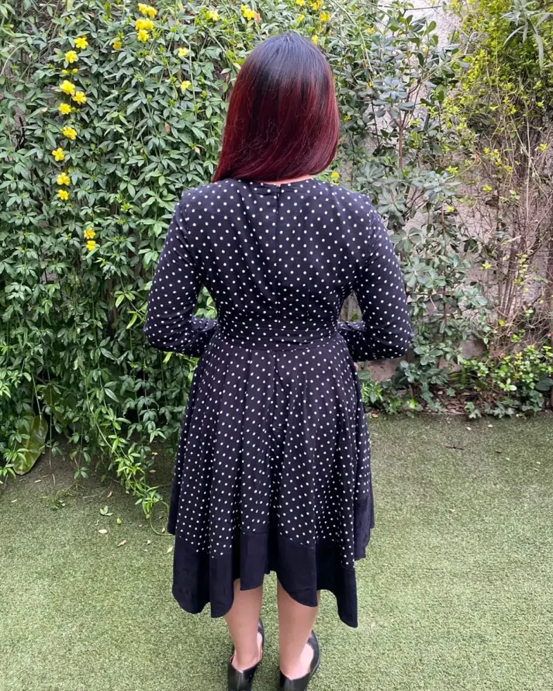 Vestido negro de lunares con cinturón - 2