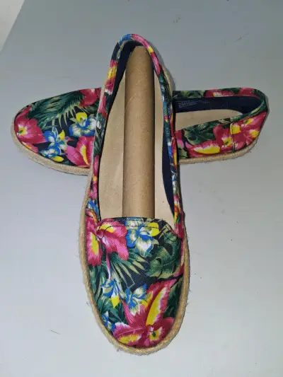 Alpargatas florales American Eagle para mujer - miniatura 1