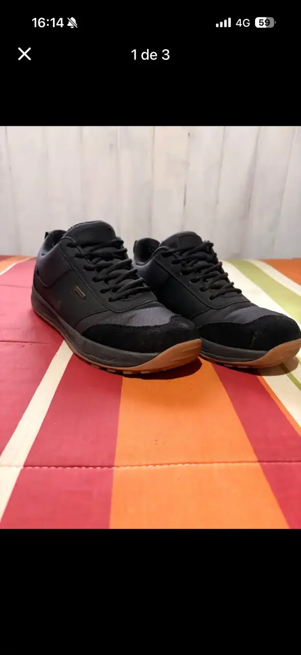 Zapatillas negras impermeables marca DUE - 1
