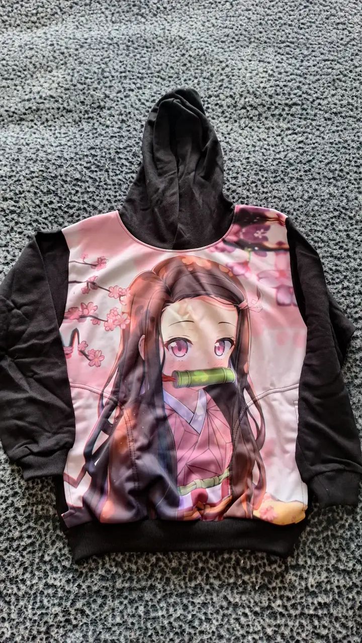 Polerón con capucha anime Nezuko talla 10