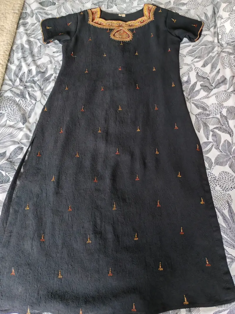 Vestido hindú bordado y pañuelo sari original - 6