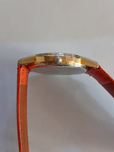 Reloj Citizen Quartz con Correa Naranja - miniatura 4