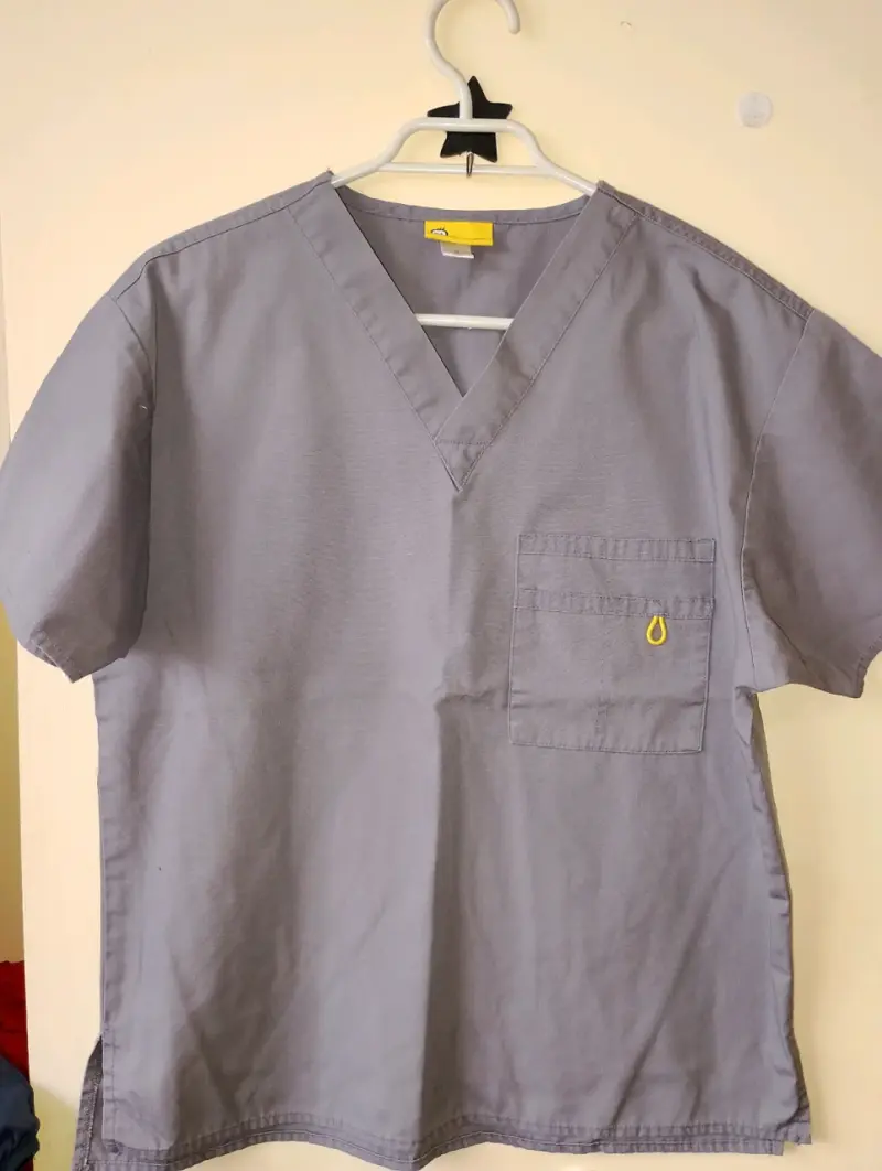 Uniformes clínicos - 6