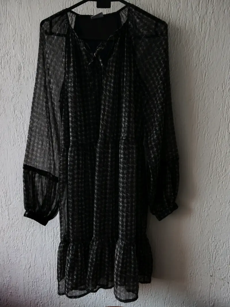 Vestido estampado Noisy May con diseño elegante - 3