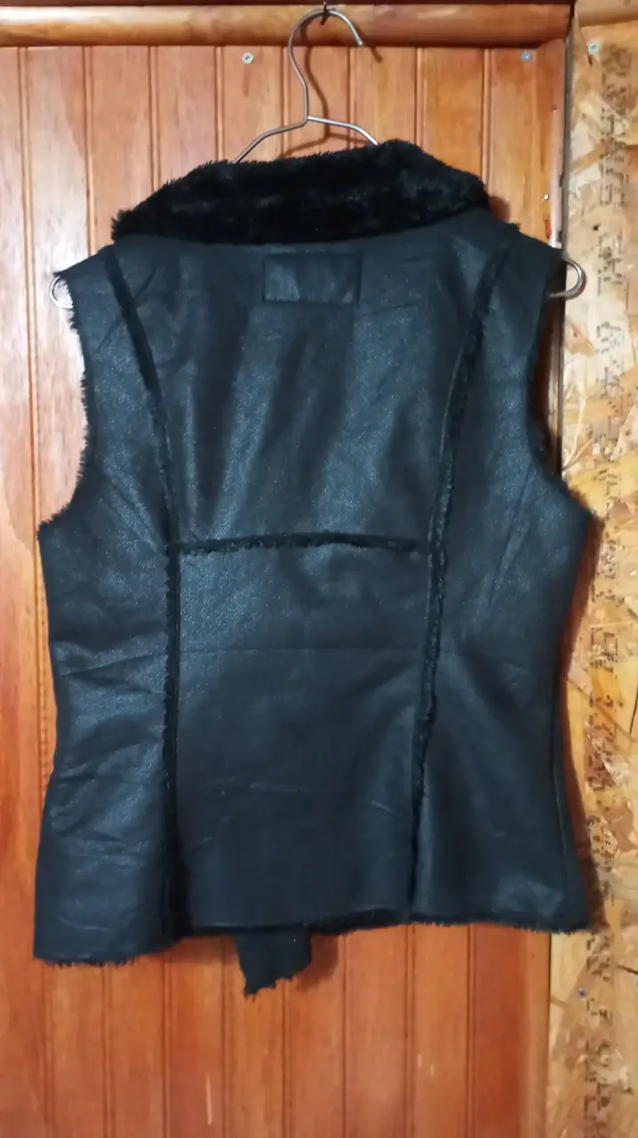 Chaleco de cuero sintético negro - 2