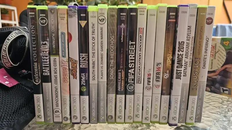 Consola Xbox 360 con accesorios y juegos - 3