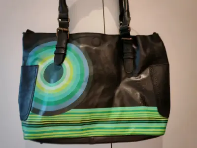 Bolso de cuero negro con diseño Desigual - miniatura 2