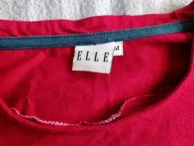 Polera roja de manga larga Elle para mujer - miniatura 1