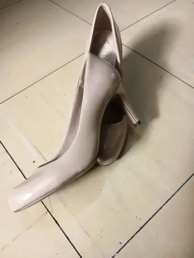 Zapatos de Tacón Beige Clarks Elegantes - miniatura 4