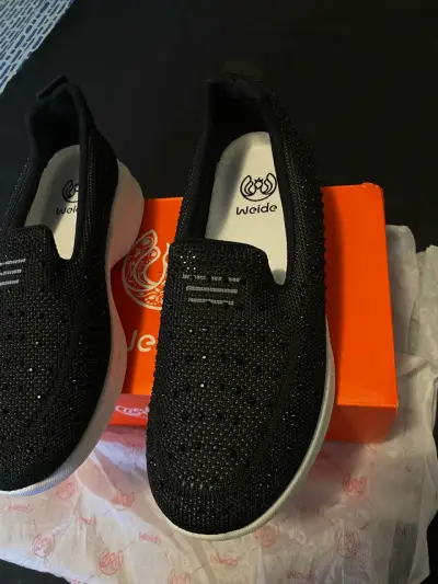 Zapatillas negras con brillo para mujer Weide - miniatura 2